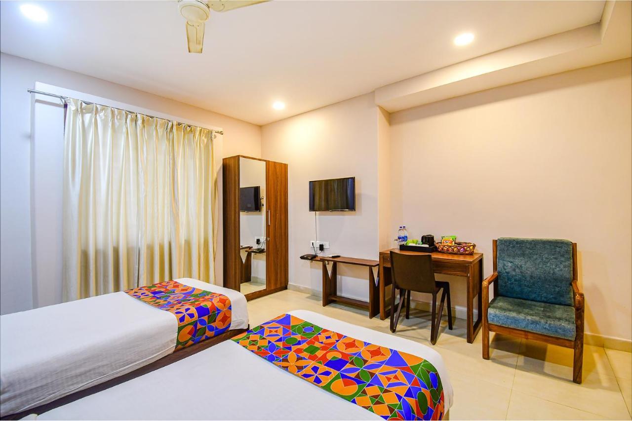 คอลเลคชั่น โอ 77151 โฮเทล รอยัล คริสตัล Hotel บูบันเนสชวาร์ ภายนอก รูปภาพ