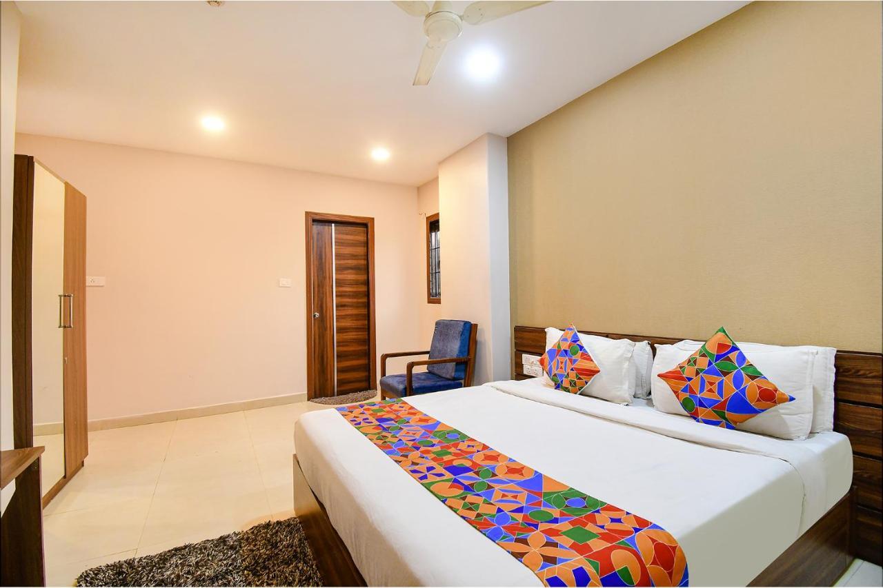 คอลเลคชั่น โอ 77151 โฮเทล รอยัล คริสตัล Hotel บูบันเนสชวาร์ ภายนอก รูปภาพ